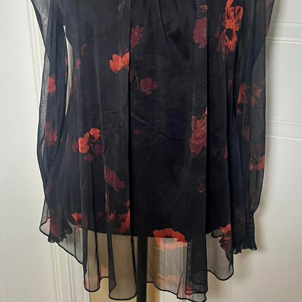 Stunning Black/Flowered Top from Barcelona (E32) - Picture 3 of 7